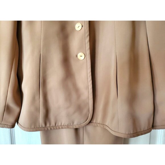 VINTAGE WOMENS HARVE BENARD 2 PIECE BEIGE PANT SUIT SIZE 12 - Picture 2 of 11